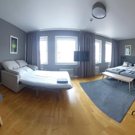 Hotel Bishops Arms Mora Bagian luar foto