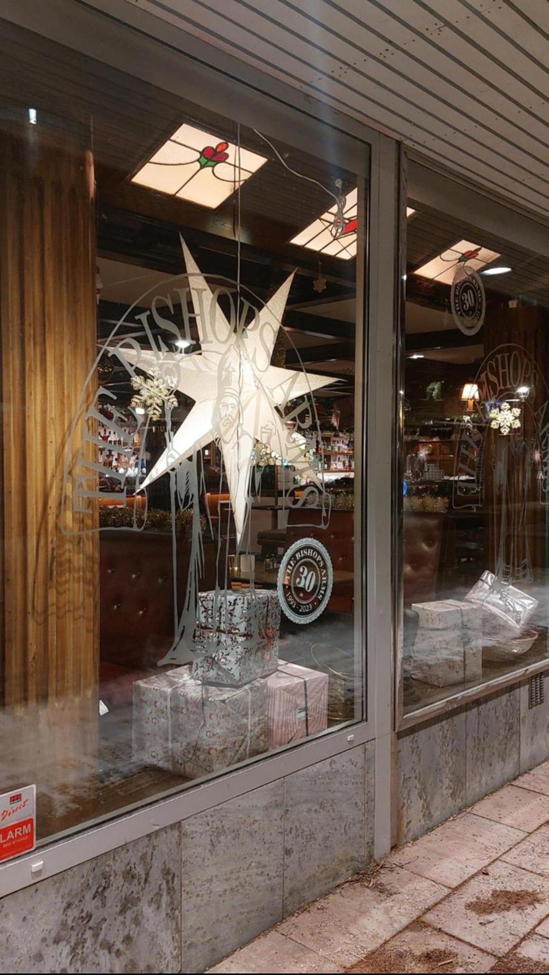 Hotel Bishops Arms Mora Bagian luar foto